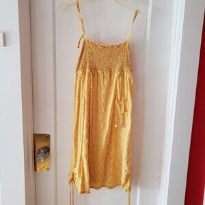 H&M Yellow Smocked Babydoll Sundress Eyelet Floral Embroidery Pocket Size 8